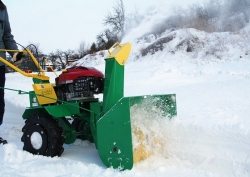 Sněhová fréza SF-600 poháněná kultivátorem MKS